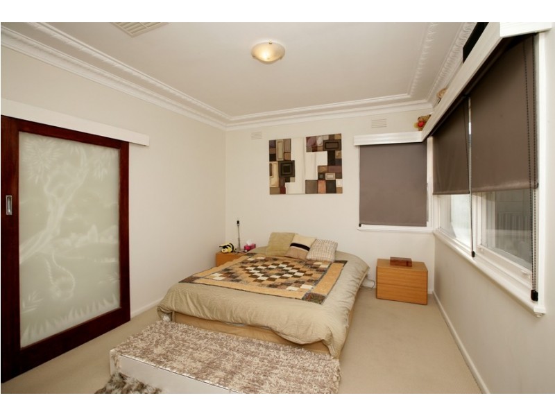 16 Heydon Avenue, Turvey Park NSW 2650