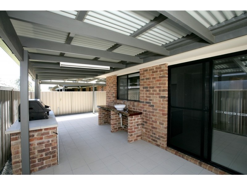 1/31 Warambee Street, Glenfield Park NSW 2650