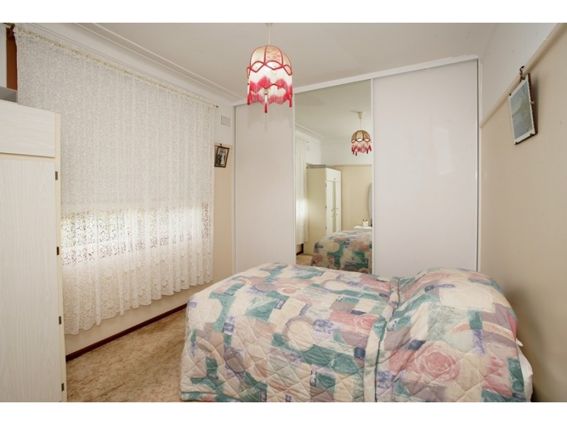 3 Phillip Avenue, Mount Austin NSW 2650