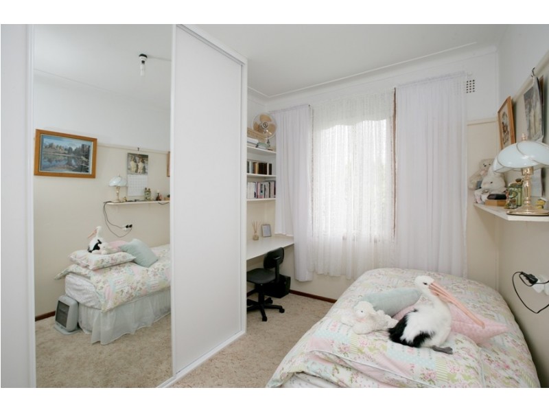 3 Phillip Avenue, Mount Austin NSW 2650