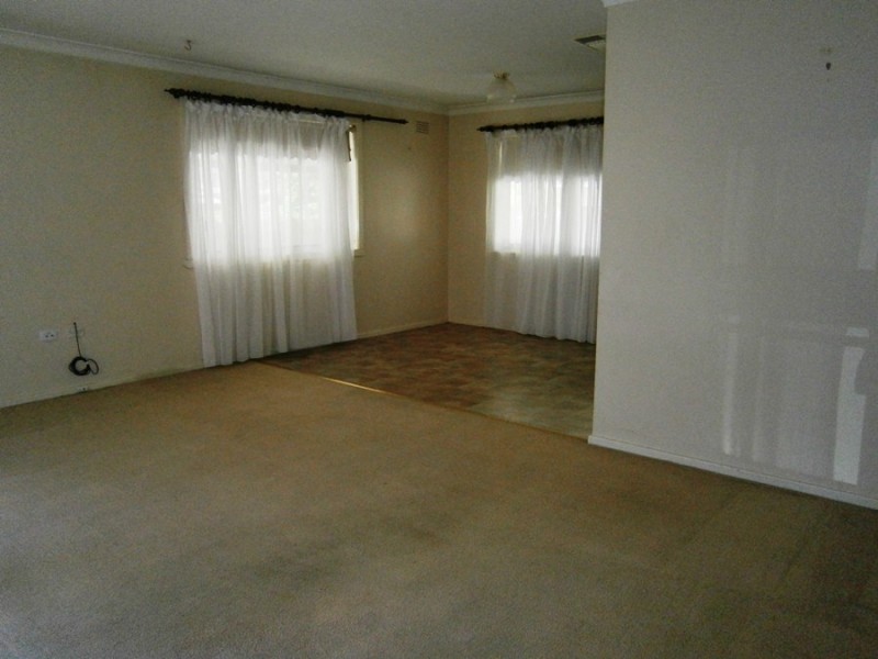 31 Waranga Ave, Wagga Wagga NSW 2650