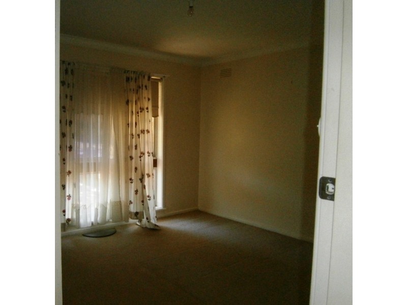 31 Waranga Ave, Wagga Wagga NSW 2650