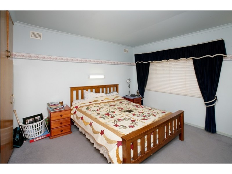 33 Bellevue Parade, Kooringal NSW 2650