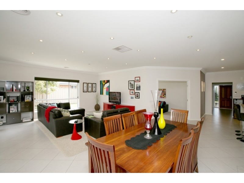 32 Bogong Cres, Tatton NSW 2650