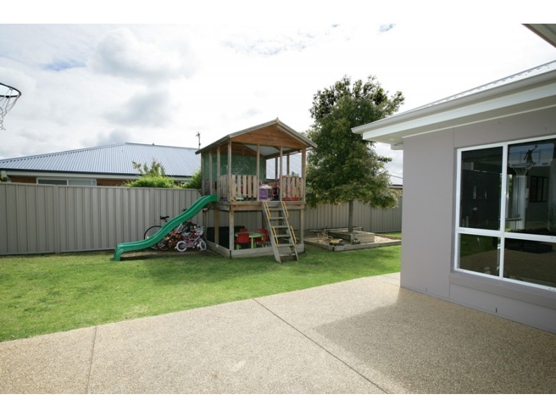 32 Bogong Cres, Tatton NSW 2650