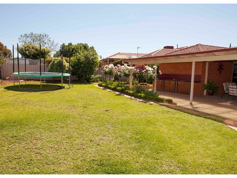 34 Kaldari Crescent, Glenfield Park NSW 2650