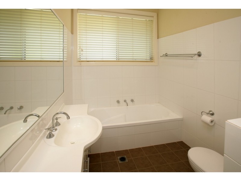 18 Marconi Street, Kooringal NSW 2650