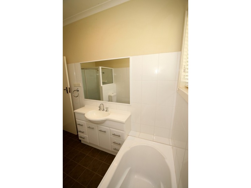 18 Marconi Street, Kooringal NSW 2650