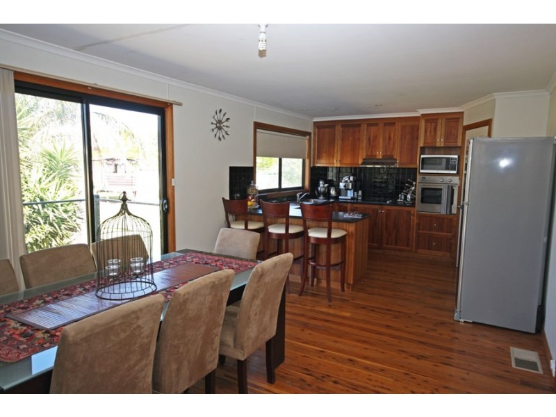 37 Alfred Street, Oura NSW 2650