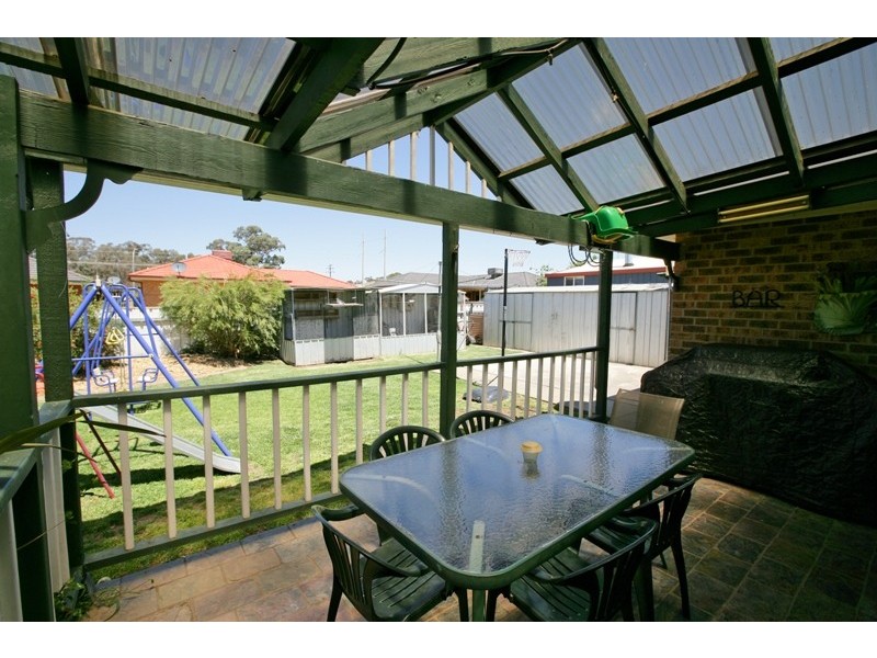 11 Yungana Place, Glenfield Park NSW 2650