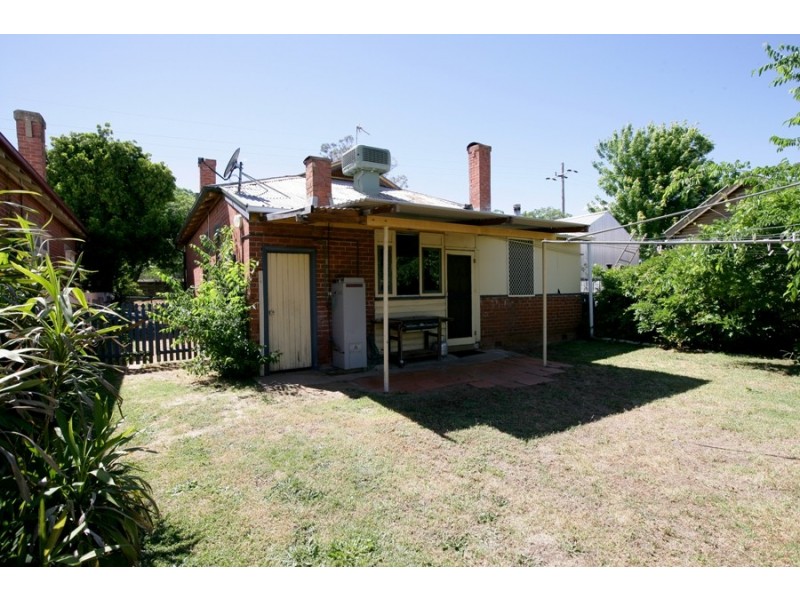 2 Little Best Street, Wagga Wagga NSW 2650