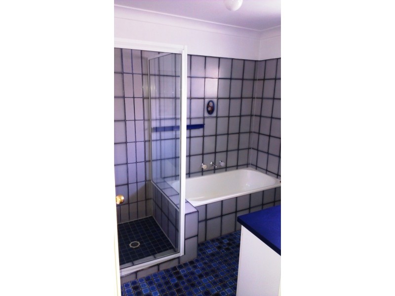 121 Dalkeith Ave, Wagga Wagga NSW 2650