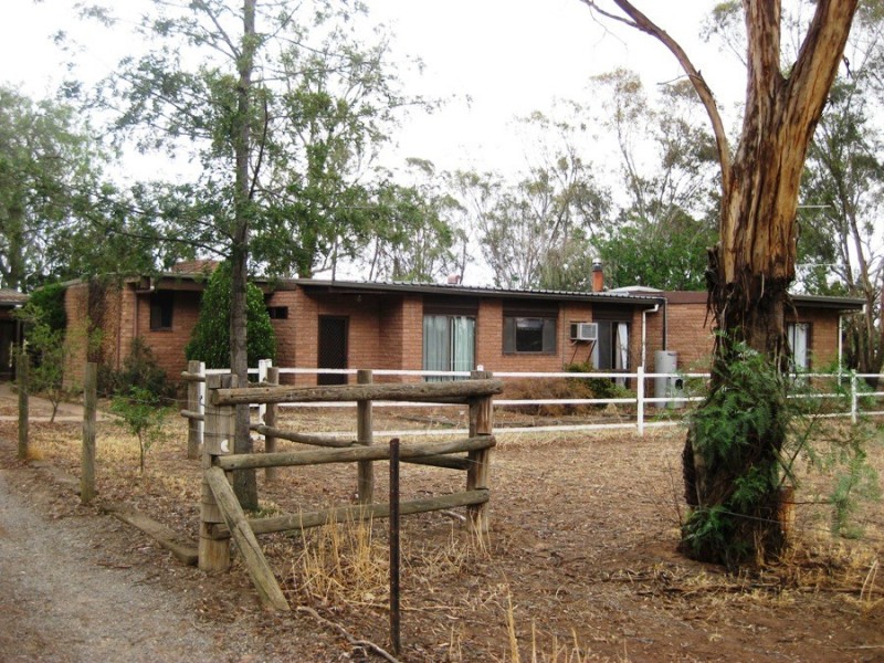 6 Yerong Street, The Rock NSW 2655