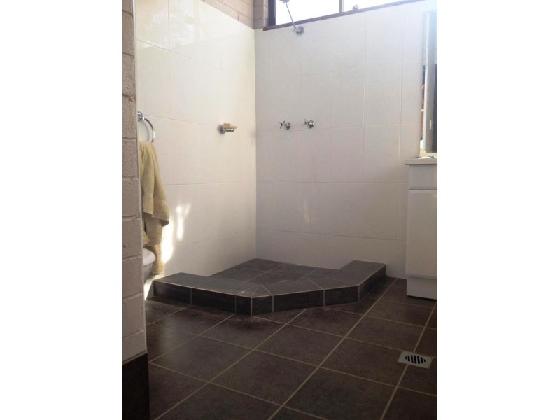 6 Yerong Street, The Rock NSW 2655