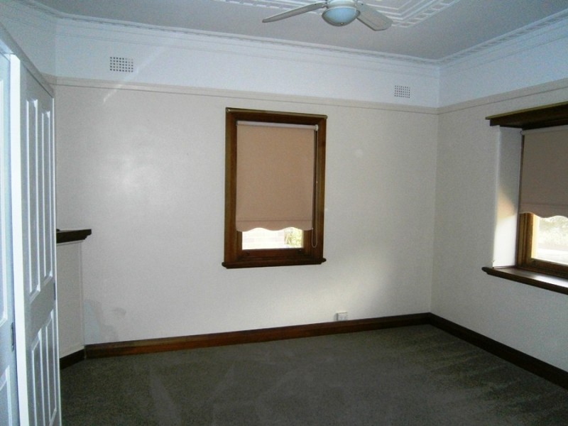 36 Garland Street, Wagga Wagga NSW 2650