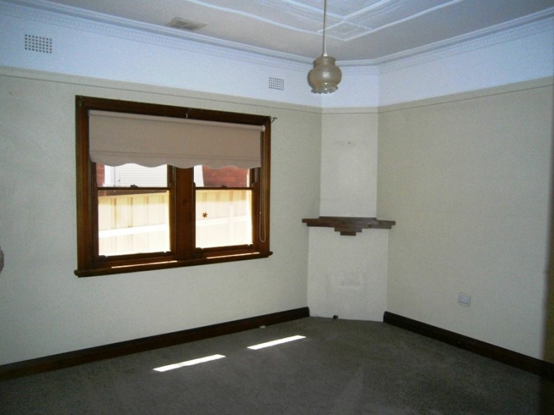 36 Garland Street, Wagga Wagga NSW 2650