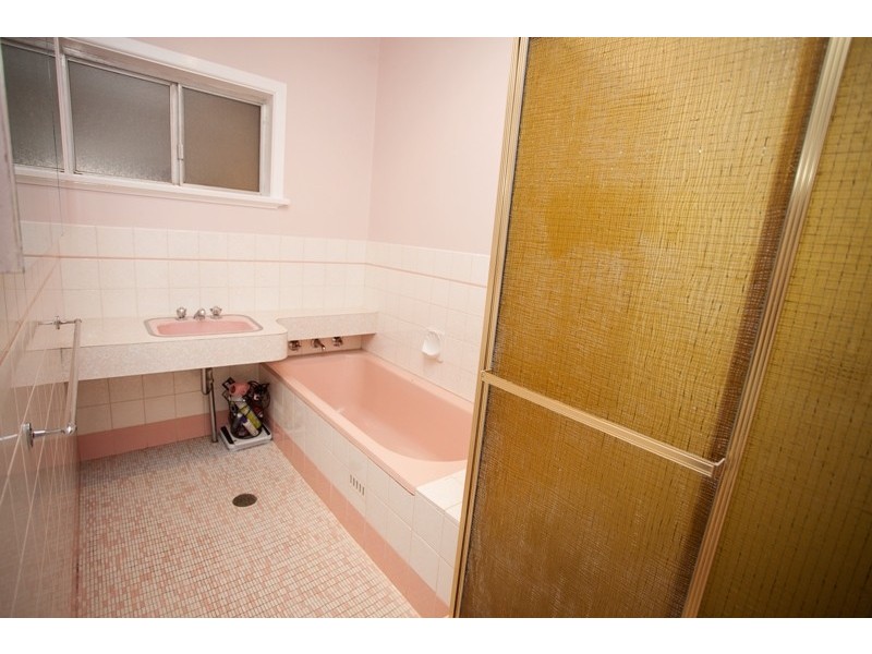 32 Walteela Ave, Wagga Wagga NSW 2650