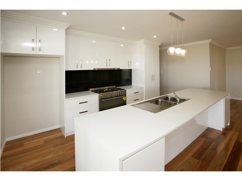 15 Park Place, Lloyd NSW 2650