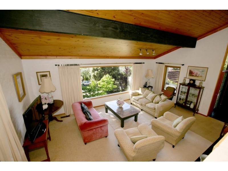 20 Bellevue Parade, Kooringal NSW 2650