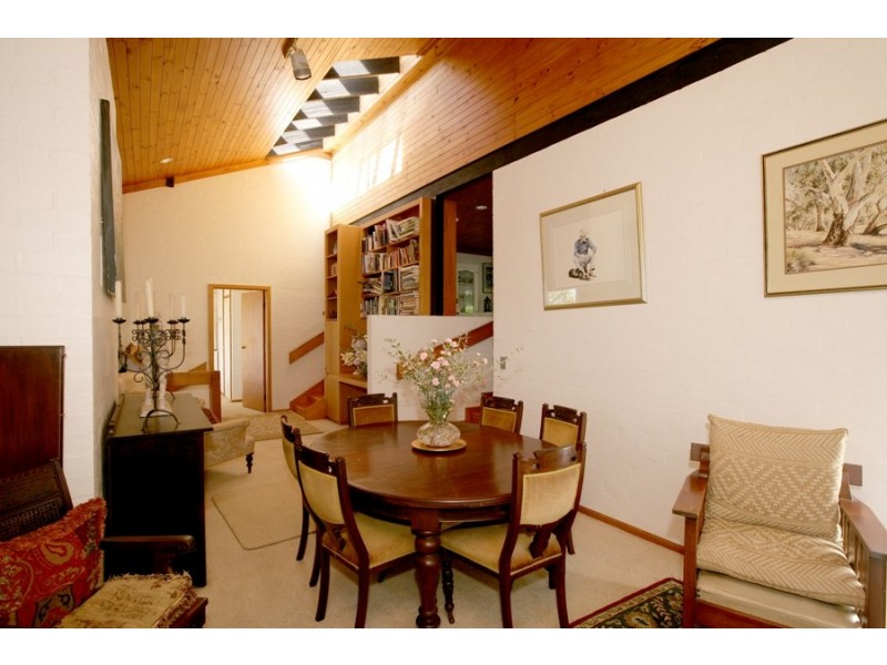 20 Bellevue Parade, Kooringal NSW 2650