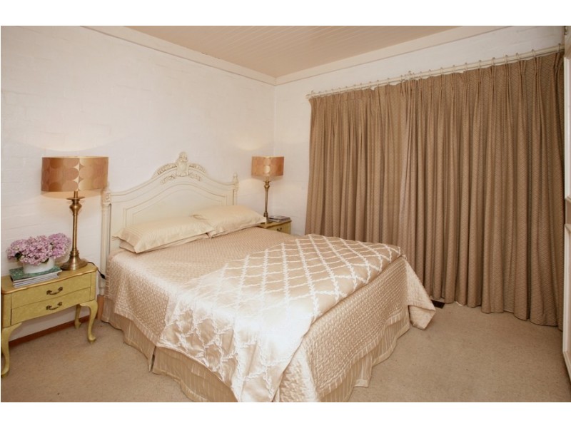 20 Bellevue Parade, Kooringal NSW 2650