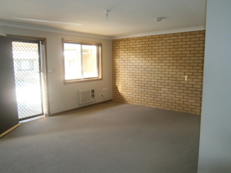 1/24 Bulolo Street, Wagga Wagga NSW 2650