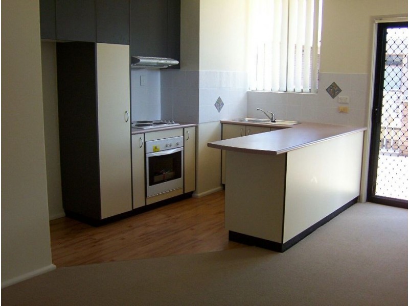 10/1 Joyes Place, Tolland NSW 2650