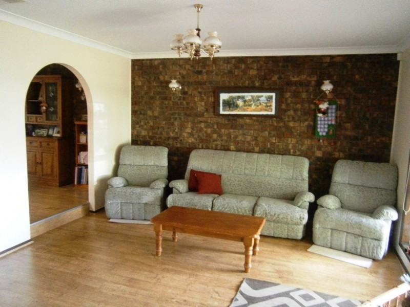 22 Gregory Crescent, Wagga Wagga NSW 2650