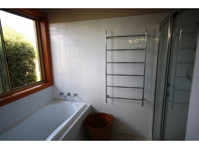 91 Mitchell Road, Wagga Wagga NSW 2650