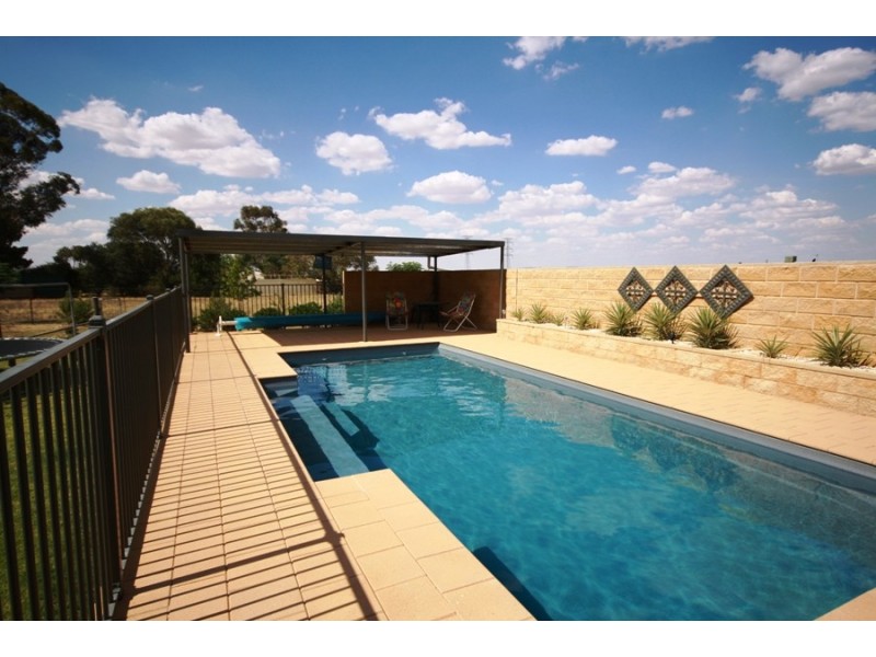 91 Mitchell Road, Wagga Wagga NSW 2650