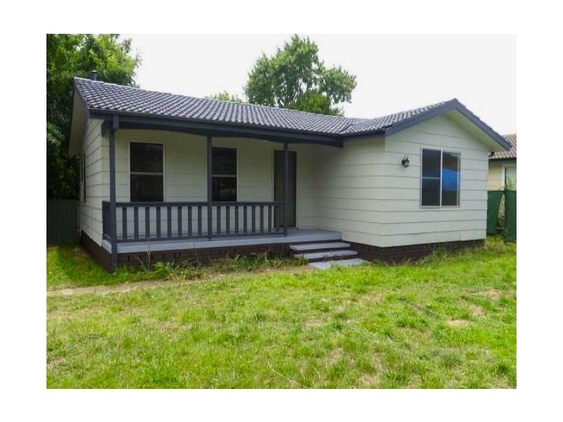 9 Kenny Place, Tolland NSW 2650