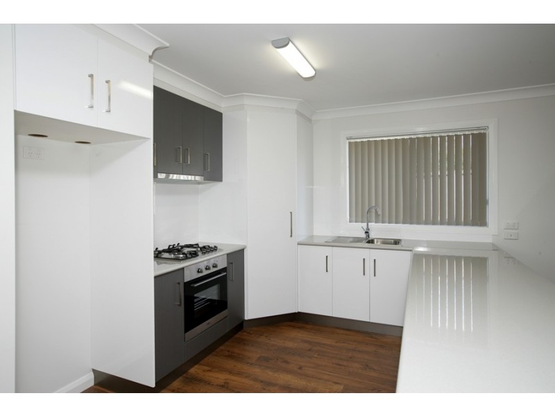 2/34 Stirling Boulevarde, Tatton NSW 2650