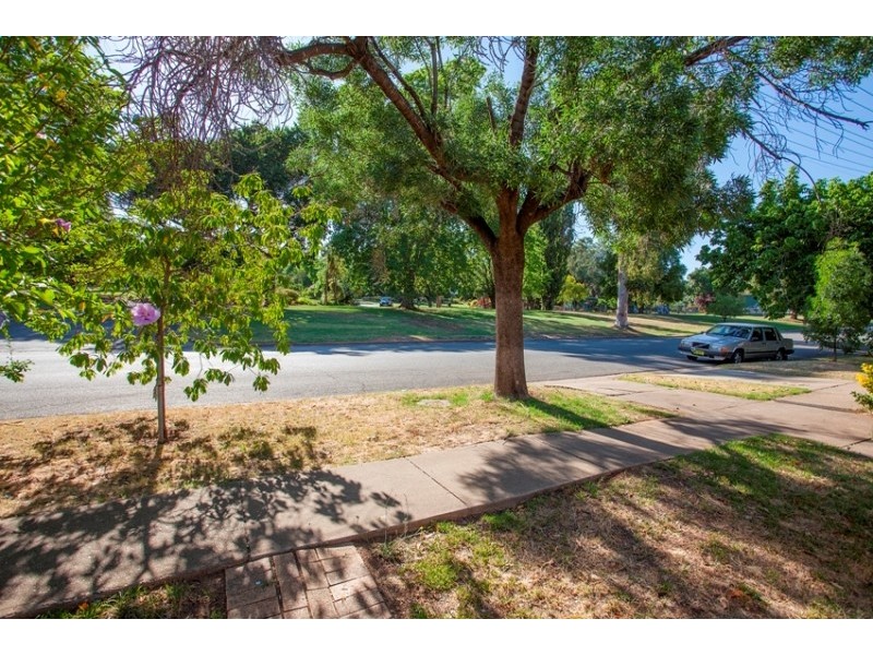 106A Macleay Street, Turvey Park NSW 2650