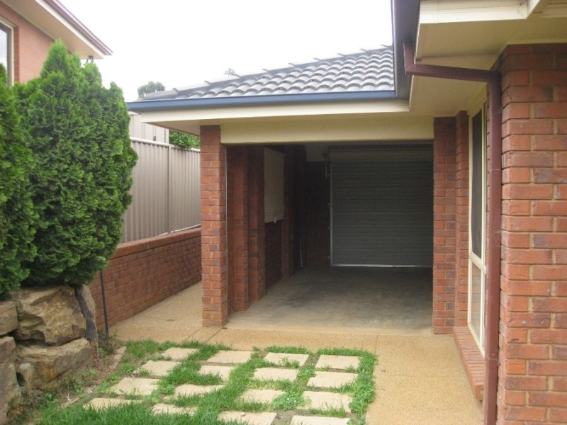 8 Atherton Cres, Wagga Wagga NSW 2650