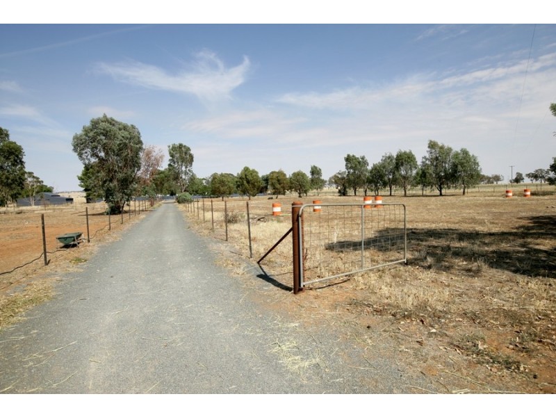 445 and 449 Pine Gully Road, Wagga Wagga NSW 2650
