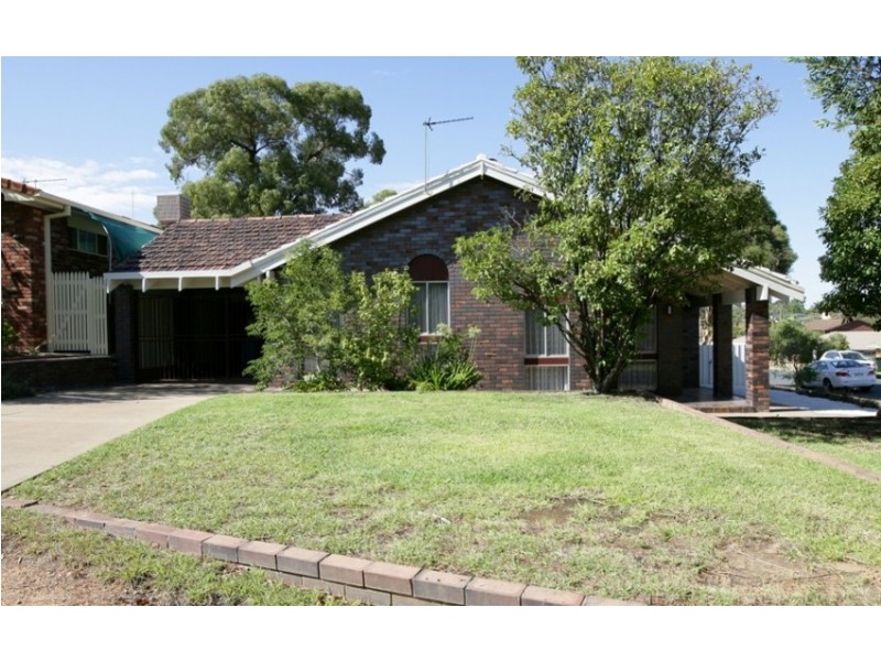 7 Emu Place, Kooringal NSW 2650
