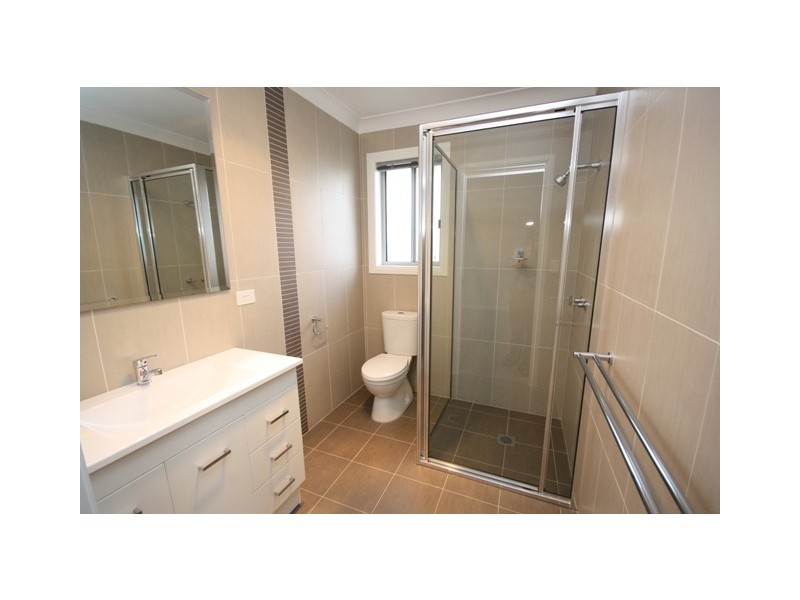 2/70 Stirling Boulevard, Wagga Wagga NSW 2650