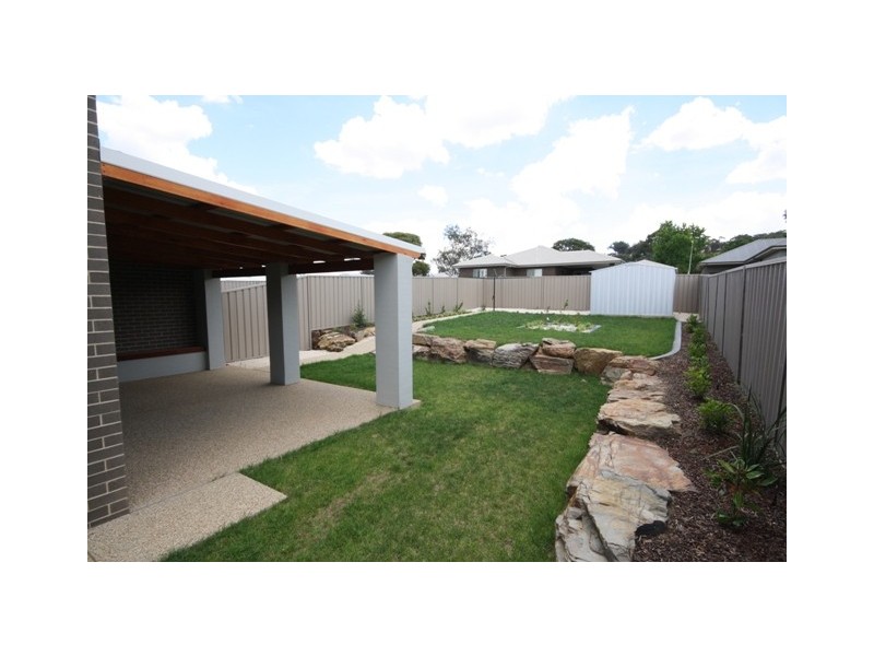 2/70 Stirling Boulevard, Wagga Wagga NSW 2650
