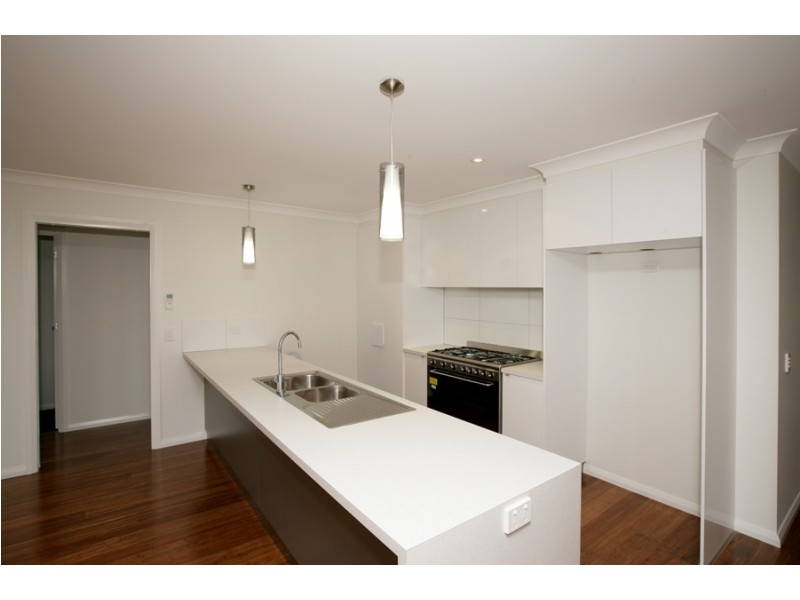 4 Preston Crescent, Lloyd NSW 2650