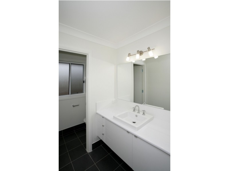 4 Preston Crescent, Lloyd NSW 2650