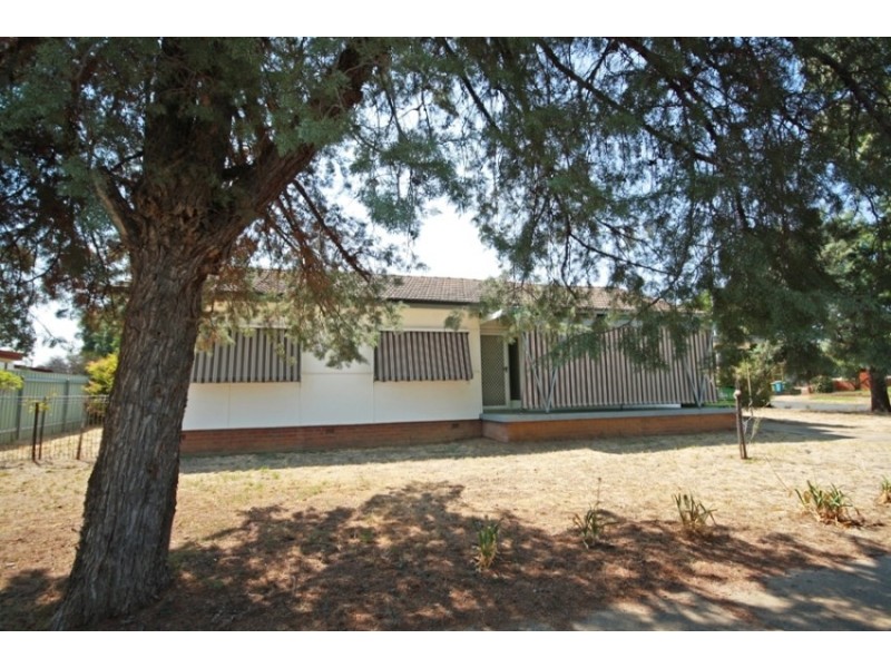 23 Killara Avenue, Mount Austin NSW 2650