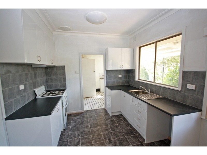 23 Killara Avenue, Mount Austin NSW 2650