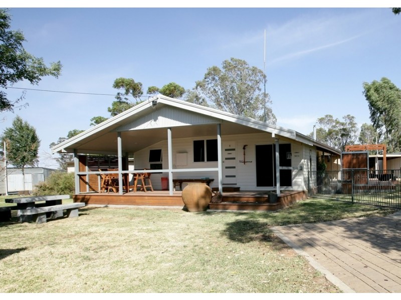 445 and 449 Pine Gully Road, Wagga Wagga NSW 2650