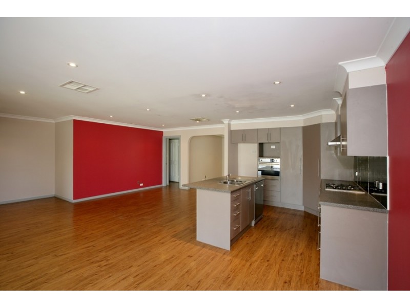 86 Veale Street, Ashmont NSW 2650