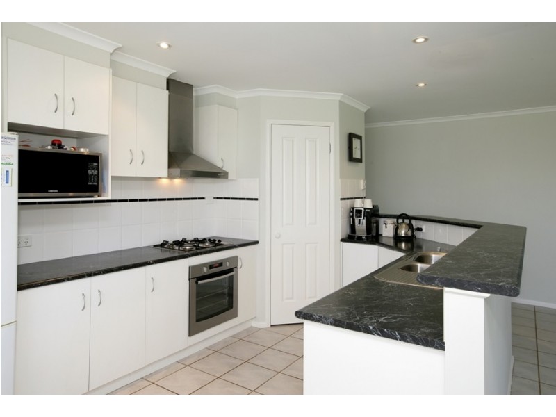 22 Woomera Place, Glenfield Park NSW 2650