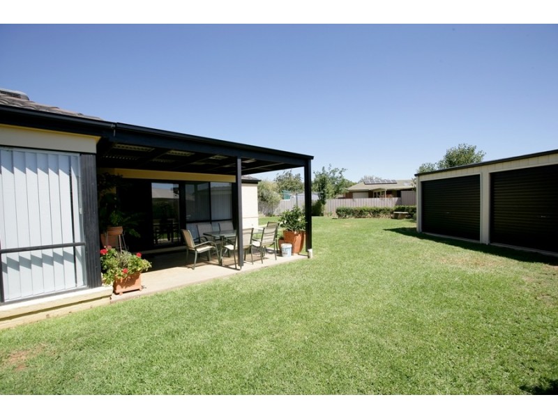 22 Woomera Place, Glenfield Park NSW 2650