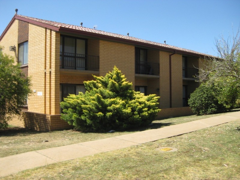 4/19 Nordlingen Drive, Wagga Wagga NSW 2650