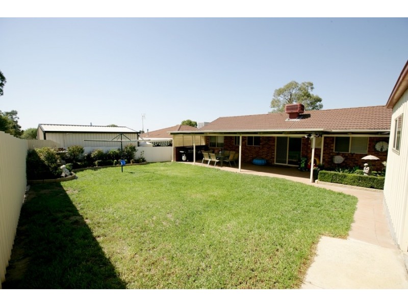 103 Pugsley Avenue, Estella NSW 2650