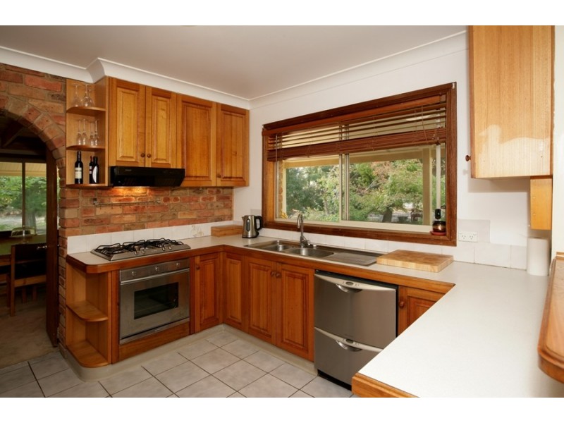 4 Yarran Place, Springvale NSW 2650