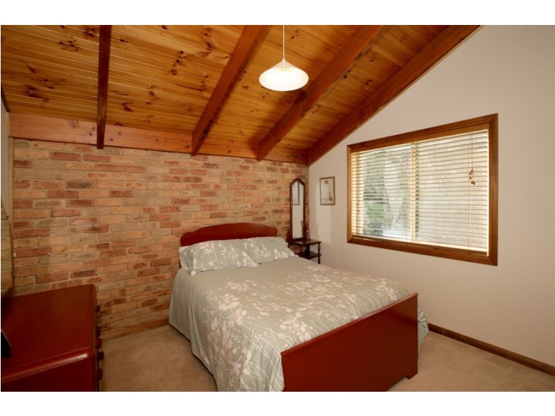 4 Yarran Place, Springvale NSW 2650